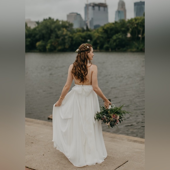 Truvelle Custom Made Wedding Dress - Picture 3 of 4